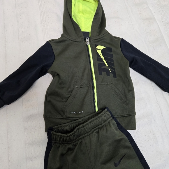 Nike Little Boys Tracksuit Full-Zip Hoodie & Jogger Pants Set Dark Green 12M - Picture 7 of 13